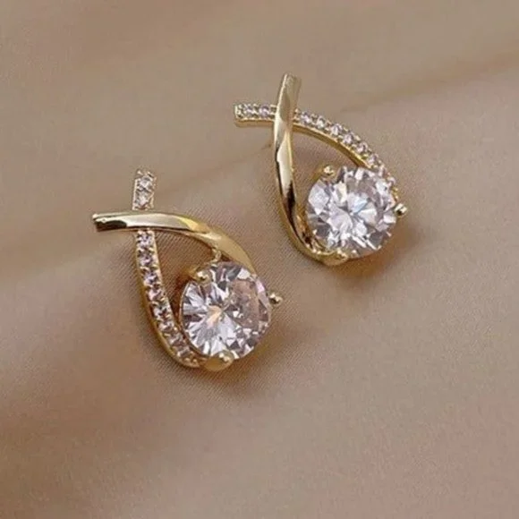 2ct Diamond 18K Gold Twisted Womens Earrings Soliatire Stud Style Ladies Jewelry - Picture 3 of 7